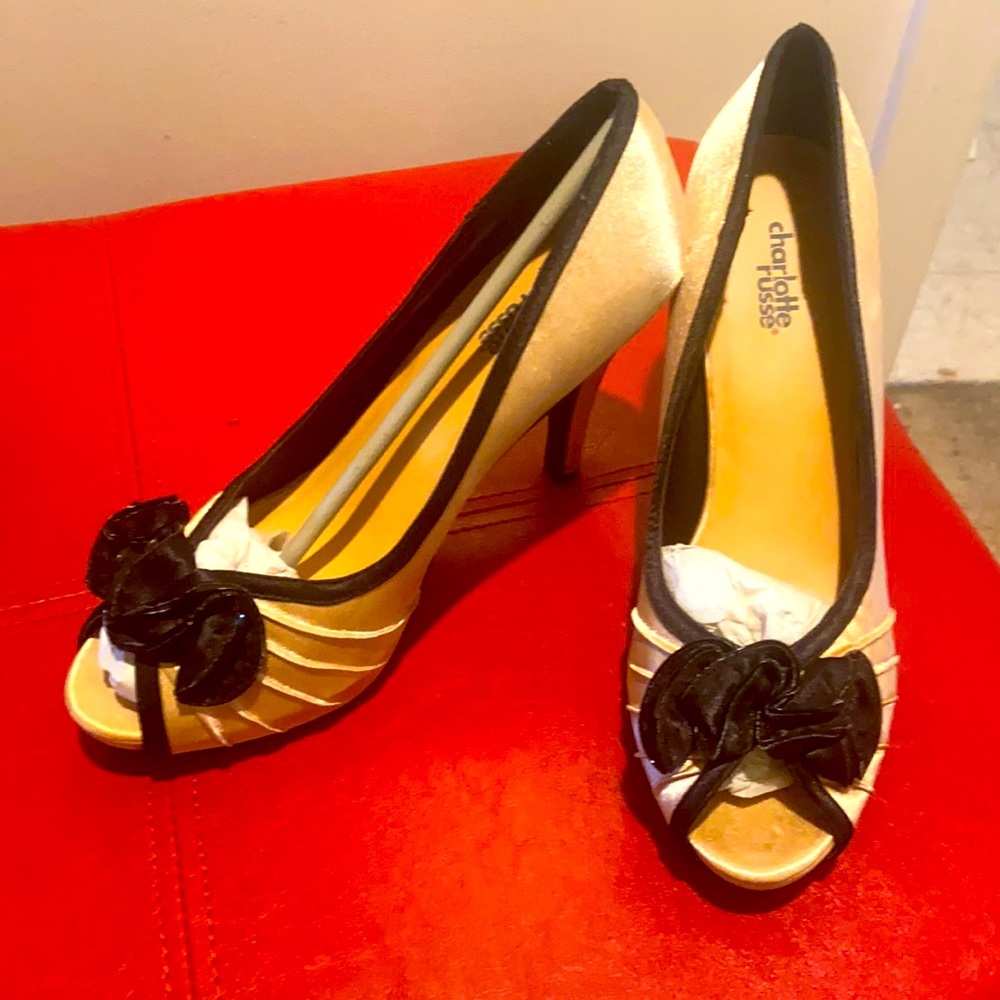 Charlotte Russ Heels (Gold & Black)